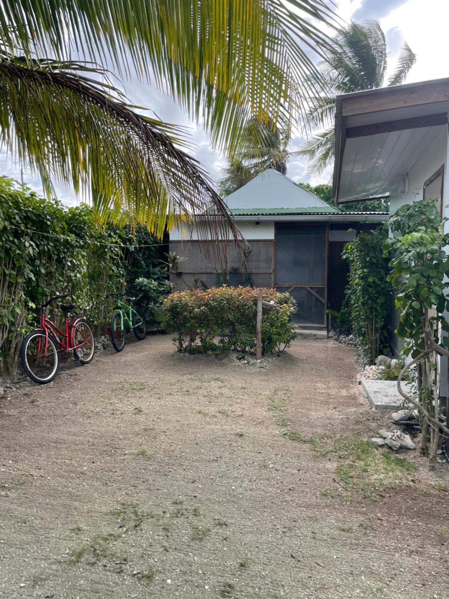 Poe Guesthouse Rangiroa Exterior foto